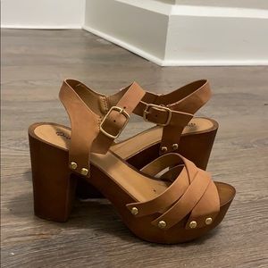Qupid Brown Heel Sandals